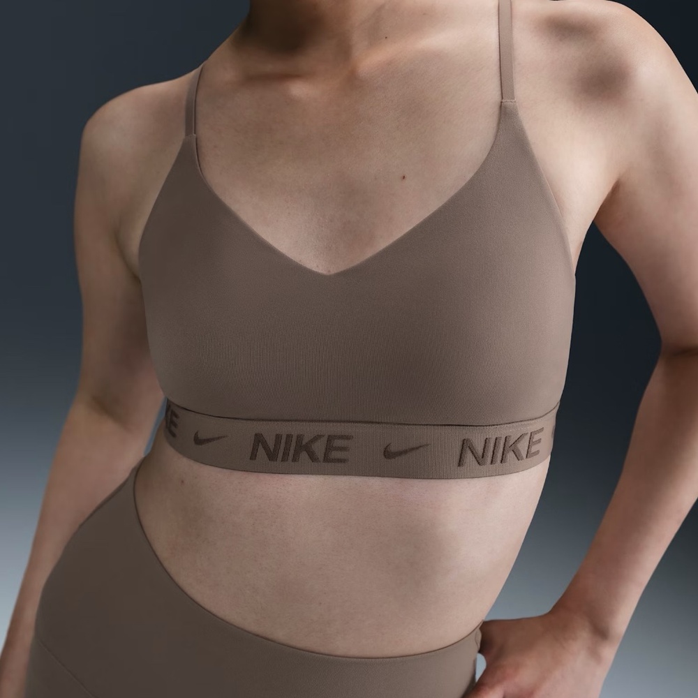 EUC Nike Indy Light-Support Padded Adjustable Sports Bra